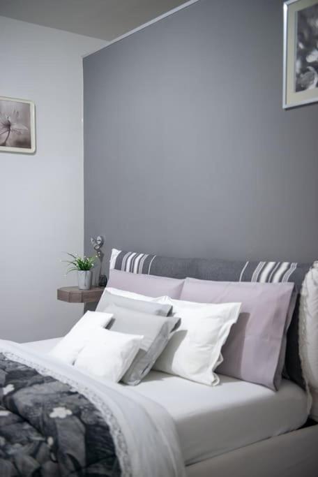 Apartment Casabarina Live In The Center Of Neapel
