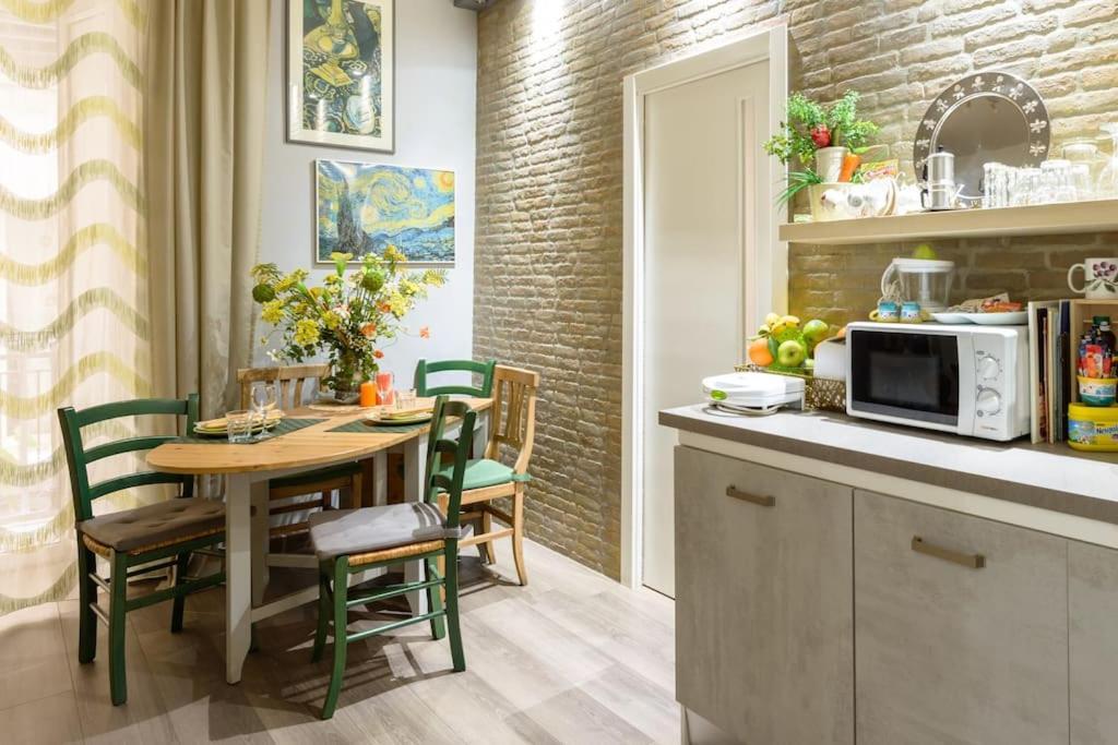 Casabarina Live In The Center Of Apartment
